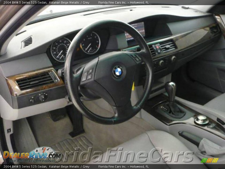 2004 BMW 5 Series 525i Sedan Kalahari Beige Metallic / Grey Photo #12
