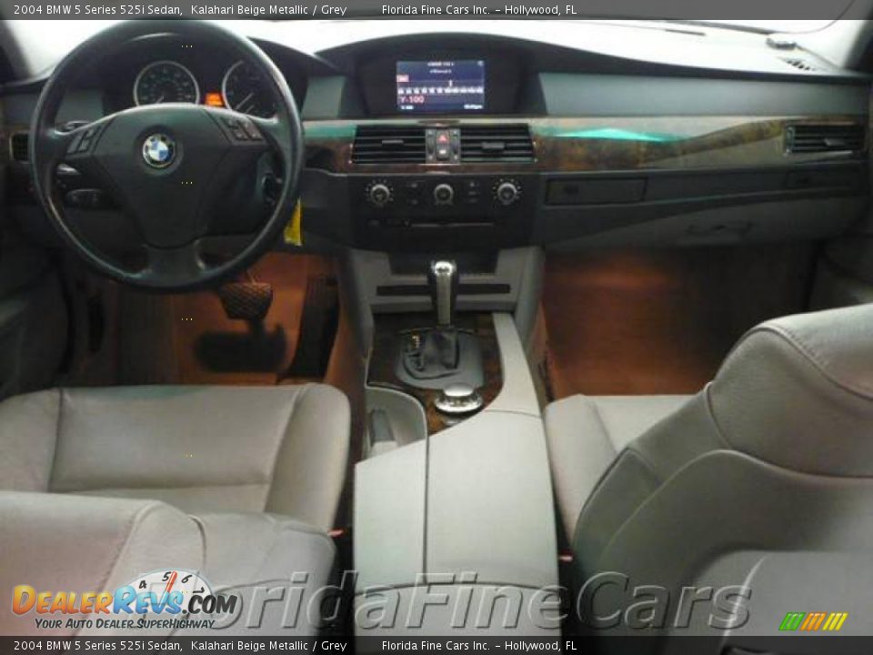 2004 BMW 5 Series 525i Sedan Kalahari Beige Metallic / Grey Photo #15