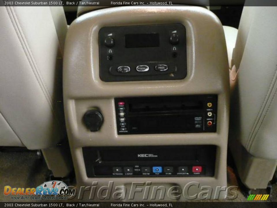 2003 Chevrolet Suburban 1500 LT Black / Tan/Neutral Photo #17