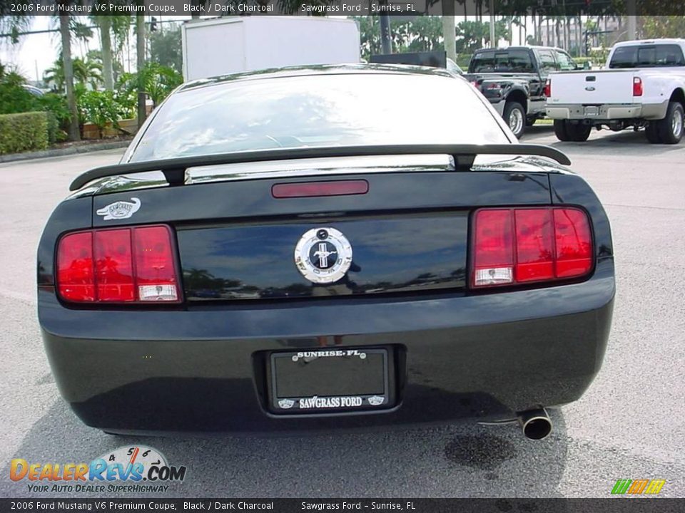 2006 Ford Mustang V6 Premium Coupe Black / Dark Charcoal Photo #4
