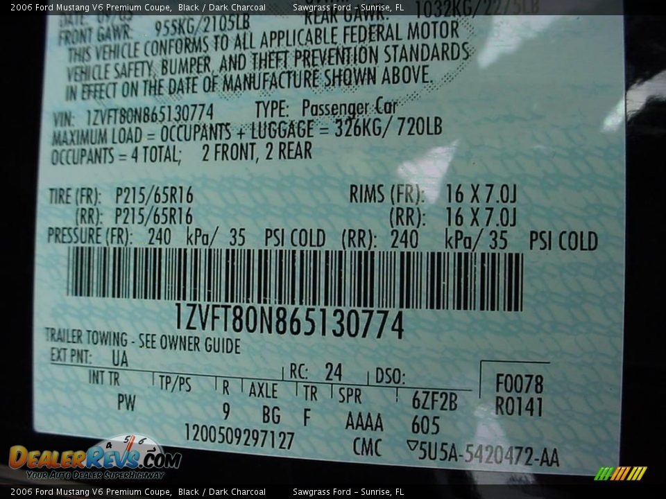 2006 Ford Mustang V6 Premium Coupe Black / Dark Charcoal Photo #17