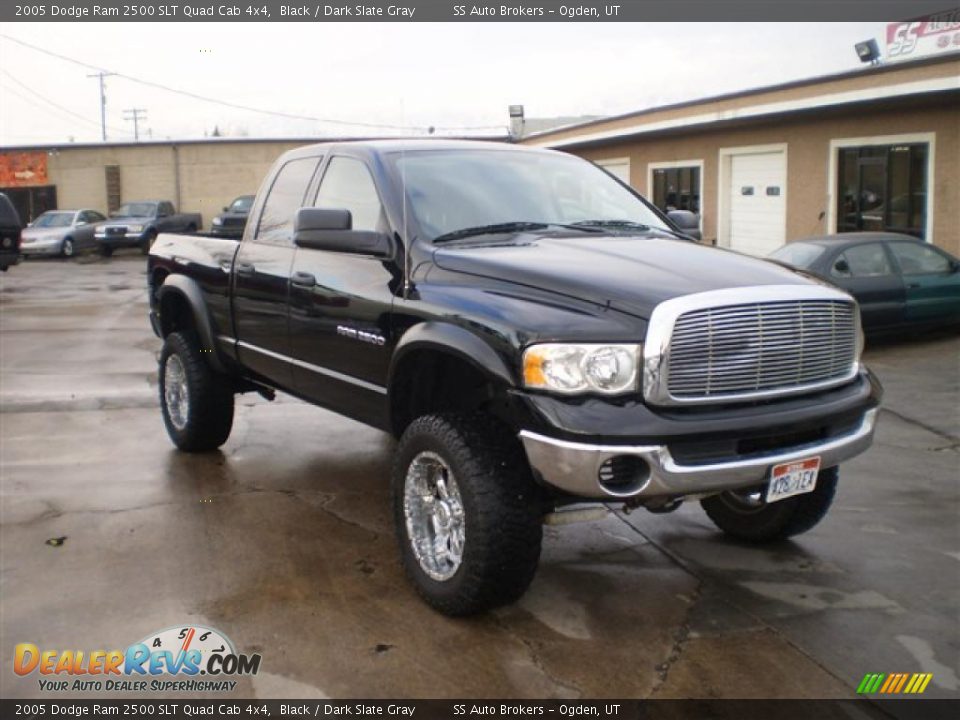 2005 Dodge Ram 2500 SLT Quad Cab 4x4 Black / Dark Slate Gray Photo #3