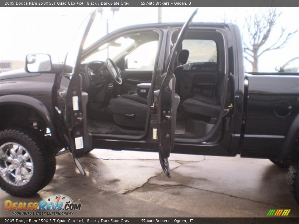 2005 Dodge Ram 2500 SLT Quad Cab 4x4 Black / Dark Slate Gray Photo #6
