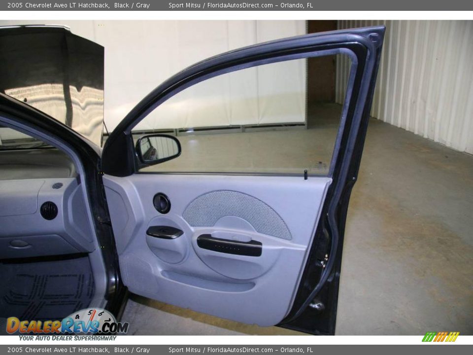 2005 Chevrolet Aveo LT Hatchback Black / Gray Photo #20