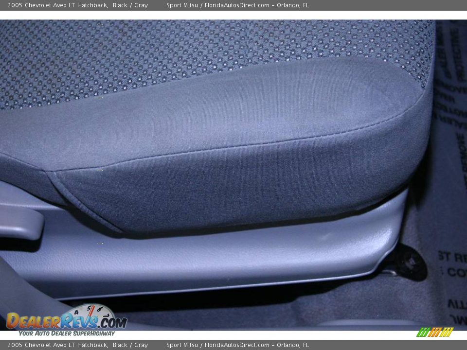 2005 Chevrolet Aveo LT Hatchback Black / Gray Photo #33
