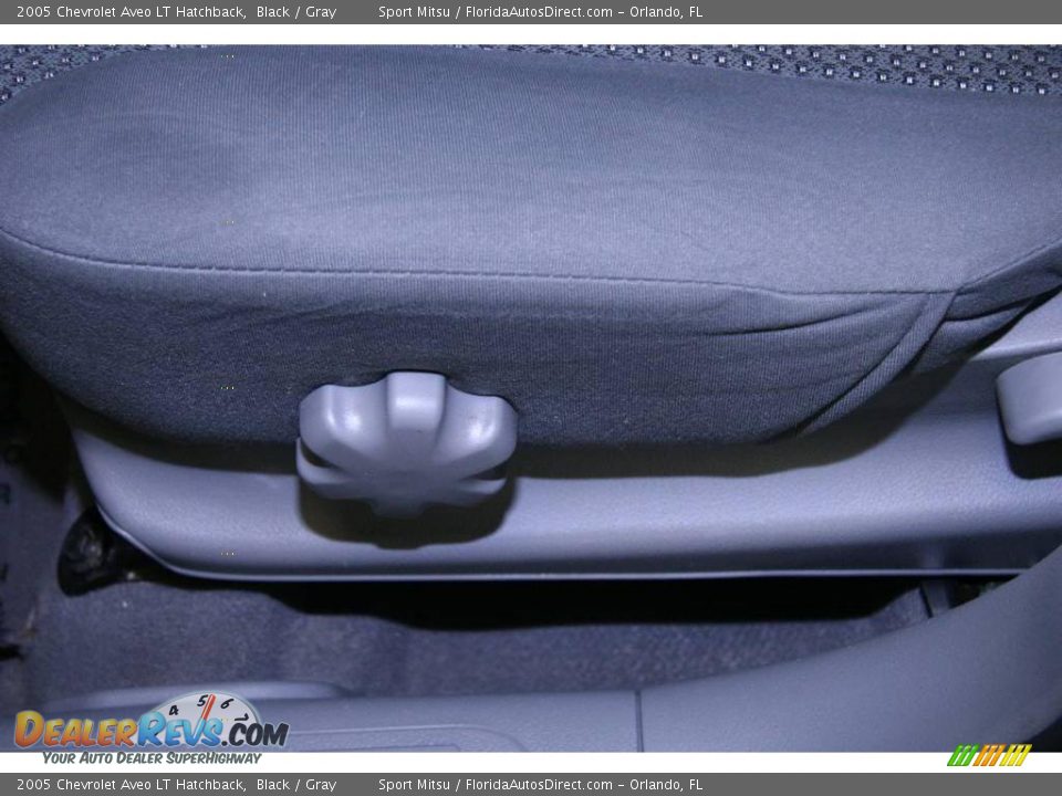 2005 Chevrolet Aveo LT Hatchback Black / Gray Photo #34