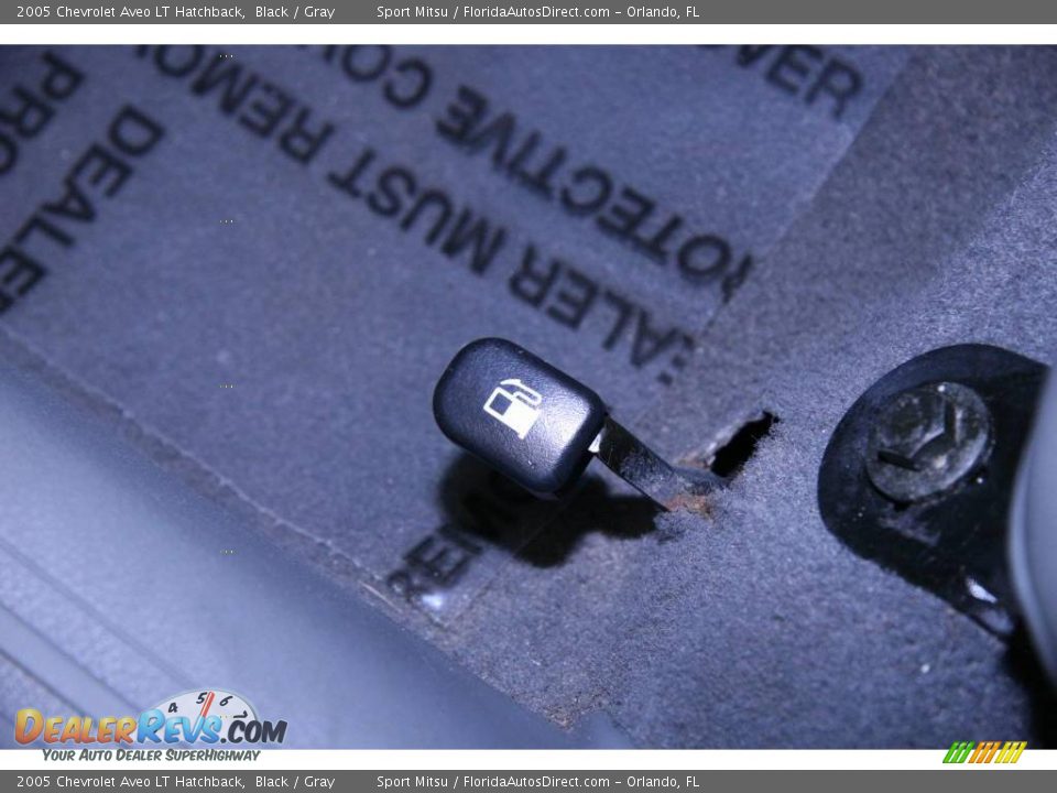 2005 Chevrolet Aveo LT Hatchback Black / Gray Photo #35