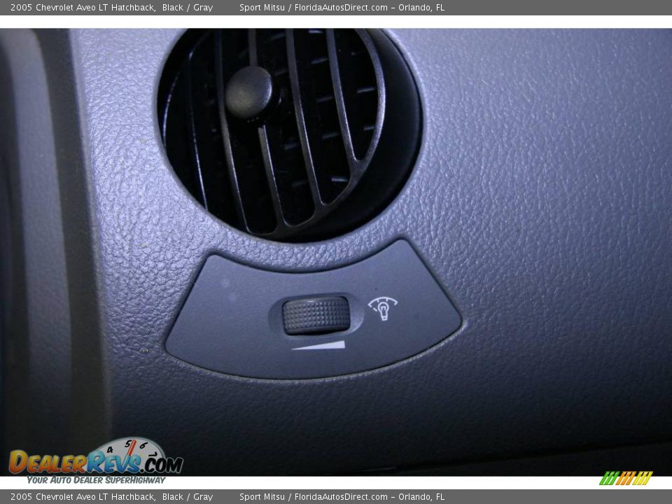 2005 Chevrolet Aveo LT Hatchback Black / Gray Photo #36