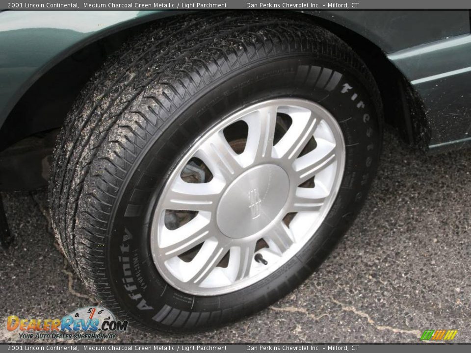 2001 Lincoln Continental Medium Charcoal Green Metallic / Light Parchment Photo #9