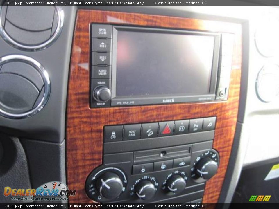 2010 Jeep Commander Limited 4x4 Brilliant Black Crystal Pearl / Dark Slate Gray Photo #10