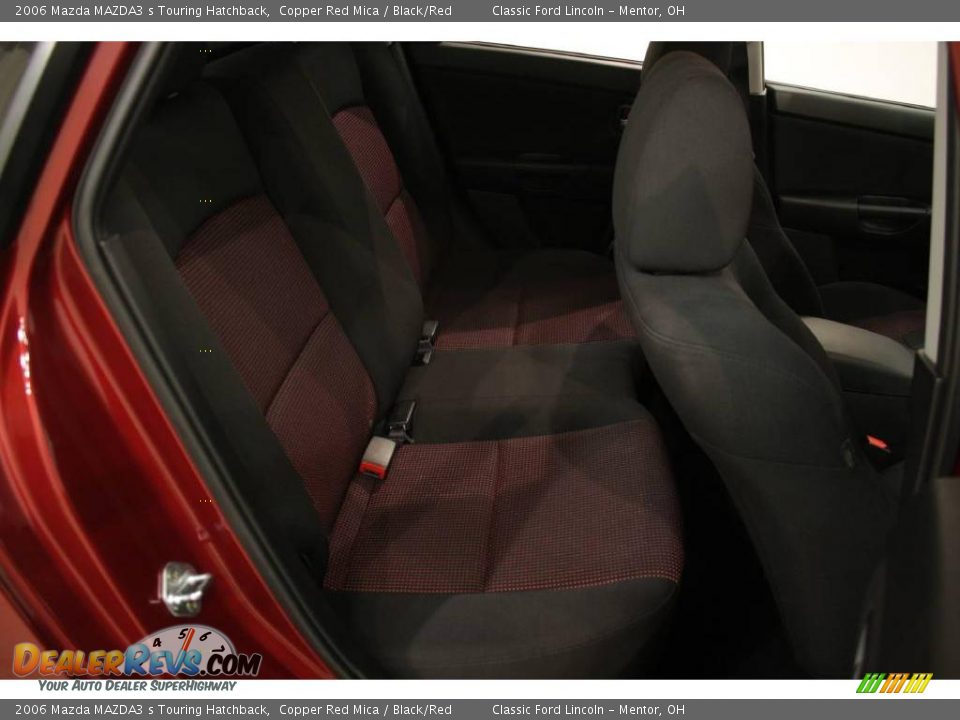 2006 Mazda MAZDA3 s Touring Hatchback Copper Red Mica / Black/Red Photo #16