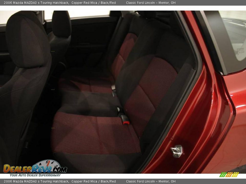 2006 Mazda MAZDA3 s Touring Hatchback Copper Red Mica / Black/Red Photo #17