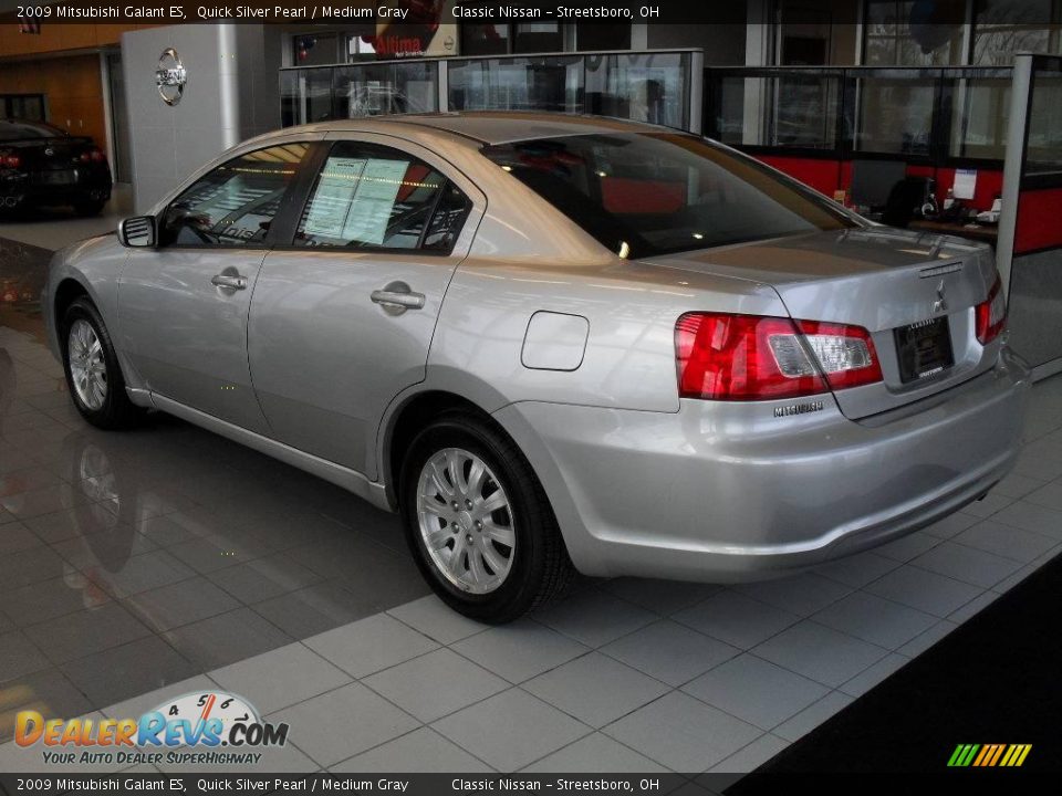 2009 Mitsubishi Galant ES Quick Silver Pearl / Medium Gray Photo #2