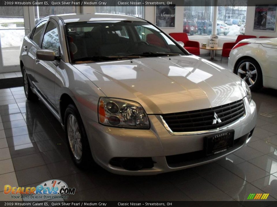 2009 Mitsubishi Galant ES Quick Silver Pearl / Medium Gray Photo #4
