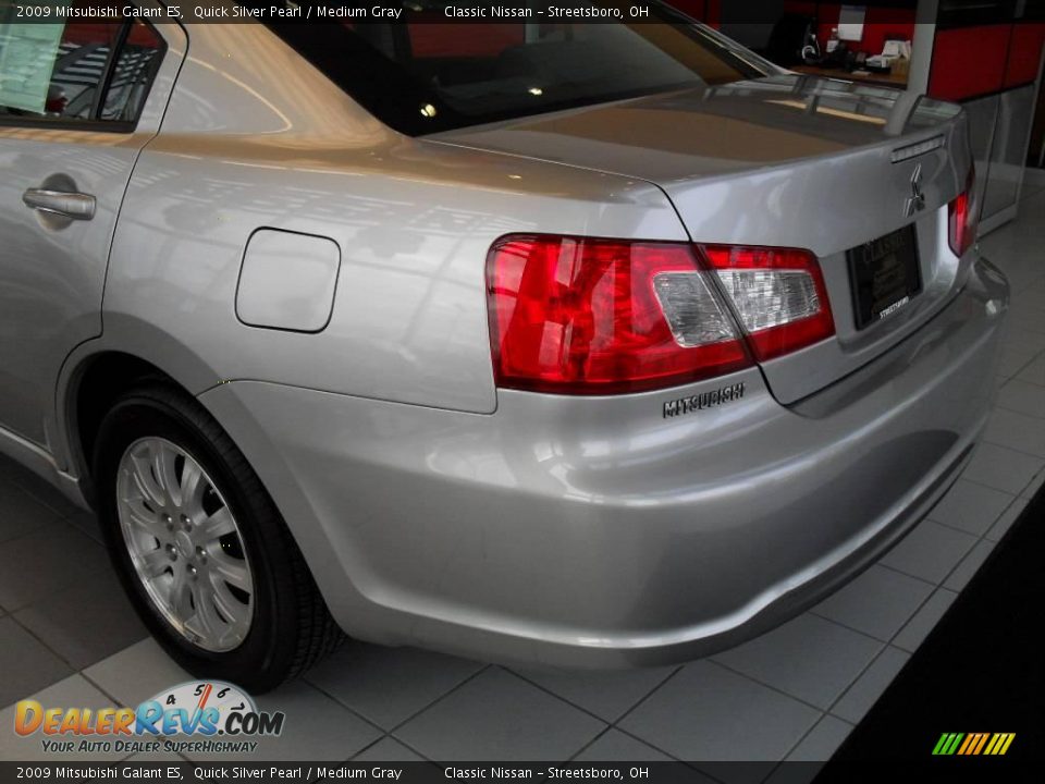 2009 Mitsubishi Galant ES Quick Silver Pearl / Medium Gray Photo #9