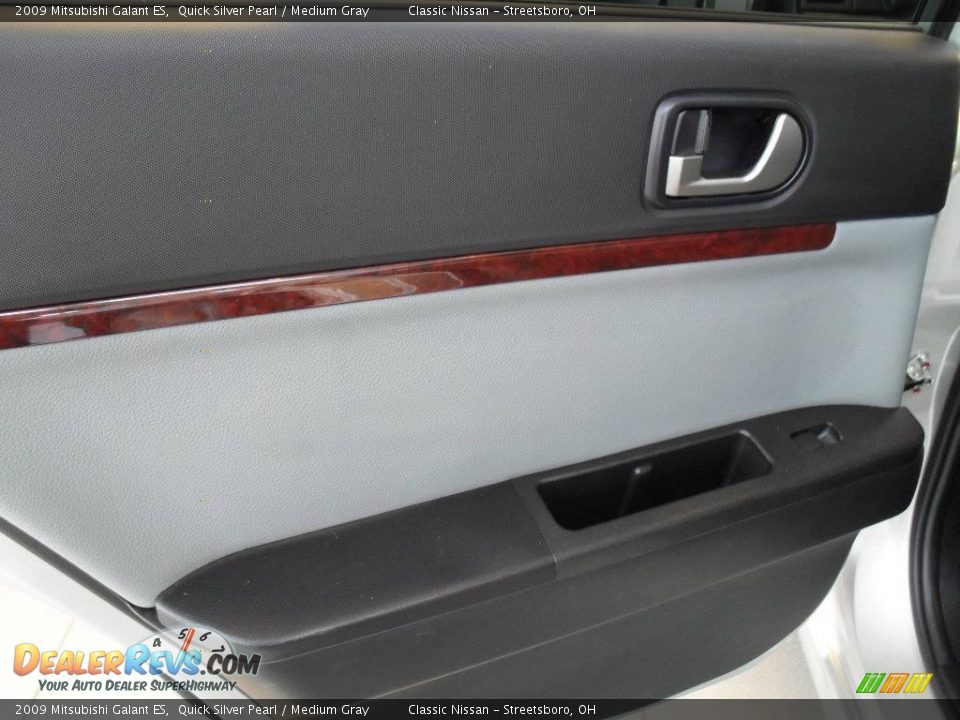 2009 Mitsubishi Galant ES Quick Silver Pearl / Medium Gray Photo #22