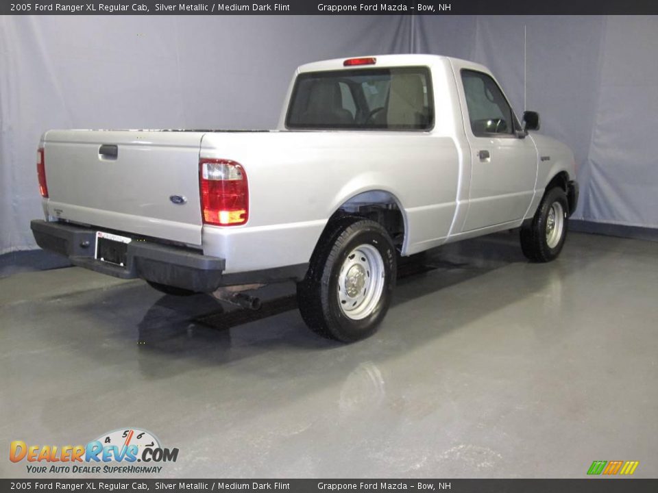 2005 Ford Ranger XL Regular Cab Silver Metallic / Medium Dark Flint Photo #3