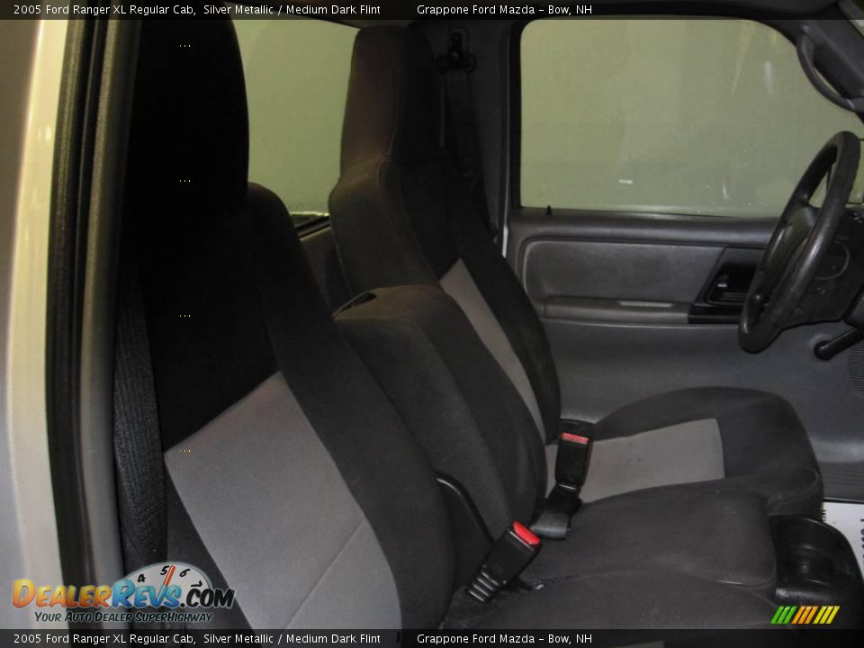 2005 Ford Ranger XL Regular Cab Silver Metallic / Medium Dark Flint Photo #5
