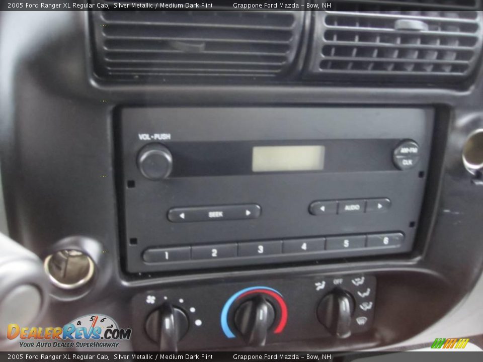 2005 Ford Ranger XL Regular Cab Silver Metallic / Medium Dark Flint Photo #7