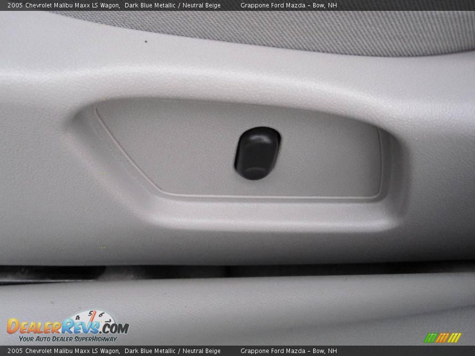 2005 Chevrolet Malibu Maxx LS Wagon Dark Blue Metallic / Neutral Beige Photo #9