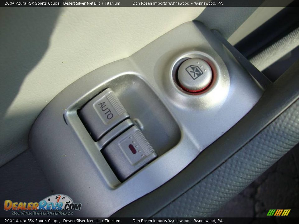 2004 Acura RSX Sports Coupe Desert Silver Metallic / Titanium Photo #14