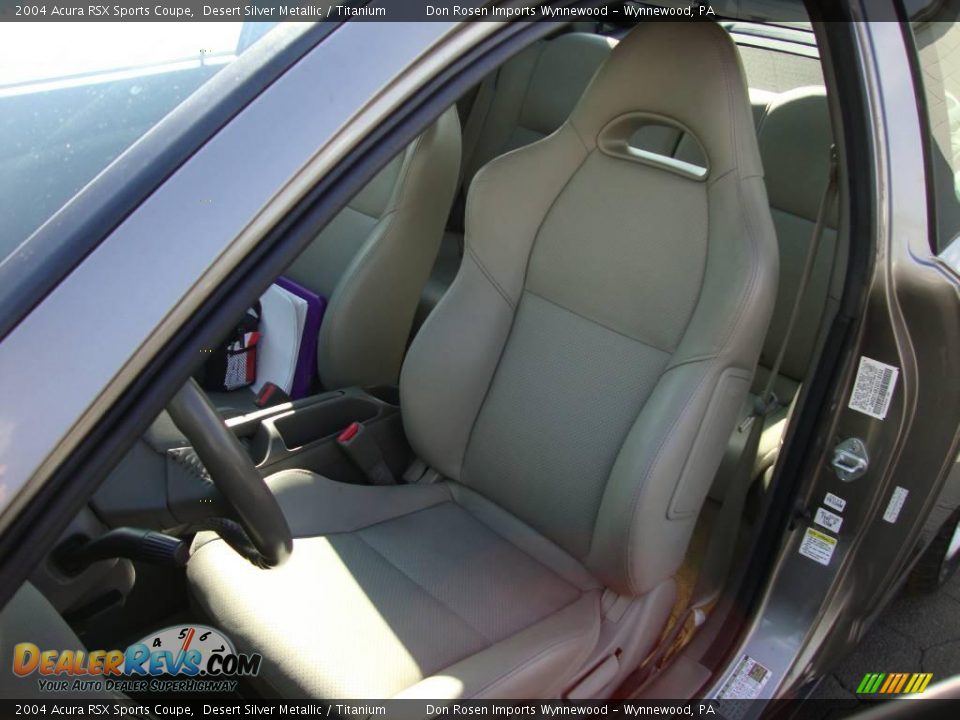 2004 Acura RSX Sports Coupe Desert Silver Metallic / Titanium Photo #16