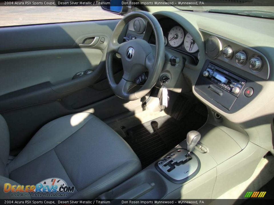 2004 Acura RSX Sports Coupe Desert Silver Metallic / Titanium Photo #18