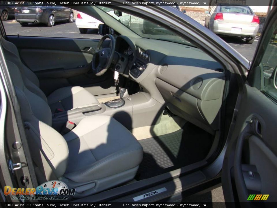 2004 Acura RSX Sports Coupe Desert Silver Metallic / Titanium Photo #19