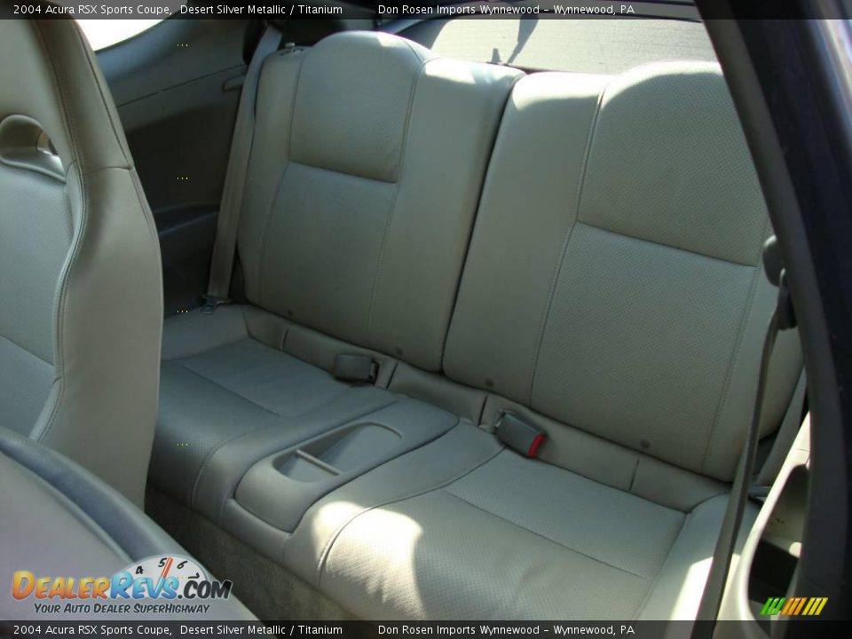 2004 Acura RSX Sports Coupe Desert Silver Metallic / Titanium Photo #27