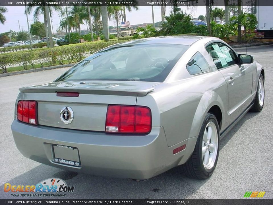 2008 Ford Mustang V6 Premium Coupe Vapor Silver Metallic / Dark Charcoal Photo #3