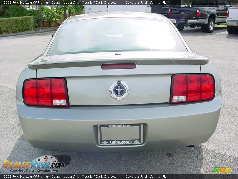 2008 Ford Mustang V6 Premium Coupe Vapor Silver Metallic / Dark Charcoal Photo #4