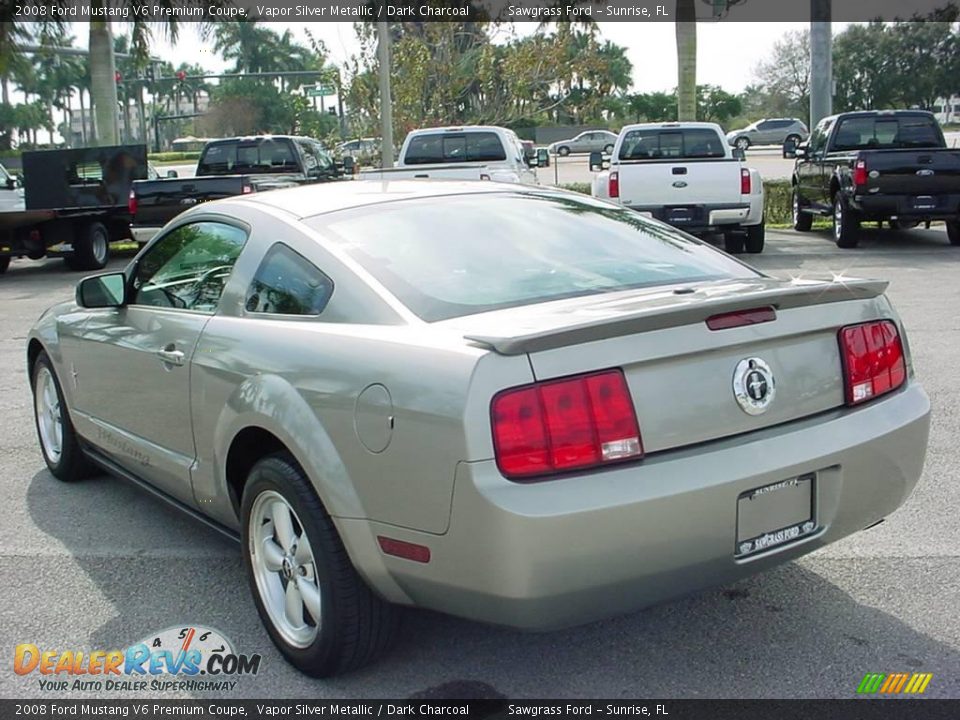 2008 Ford Mustang V6 Premium Coupe Vapor Silver Metallic / Dark Charcoal Photo #5