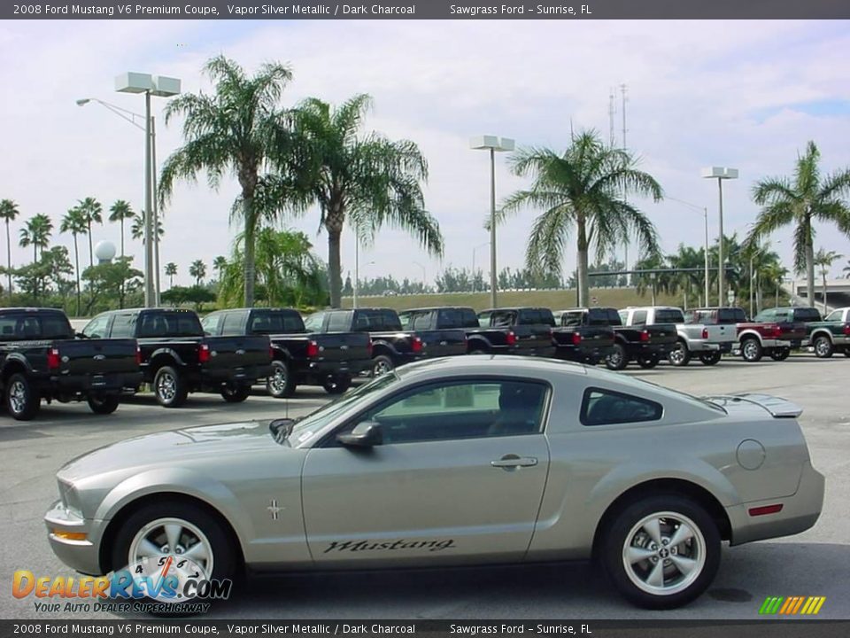 2008 Ford Mustang V6 Premium Coupe Vapor Silver Metallic / Dark Charcoal Photo #6