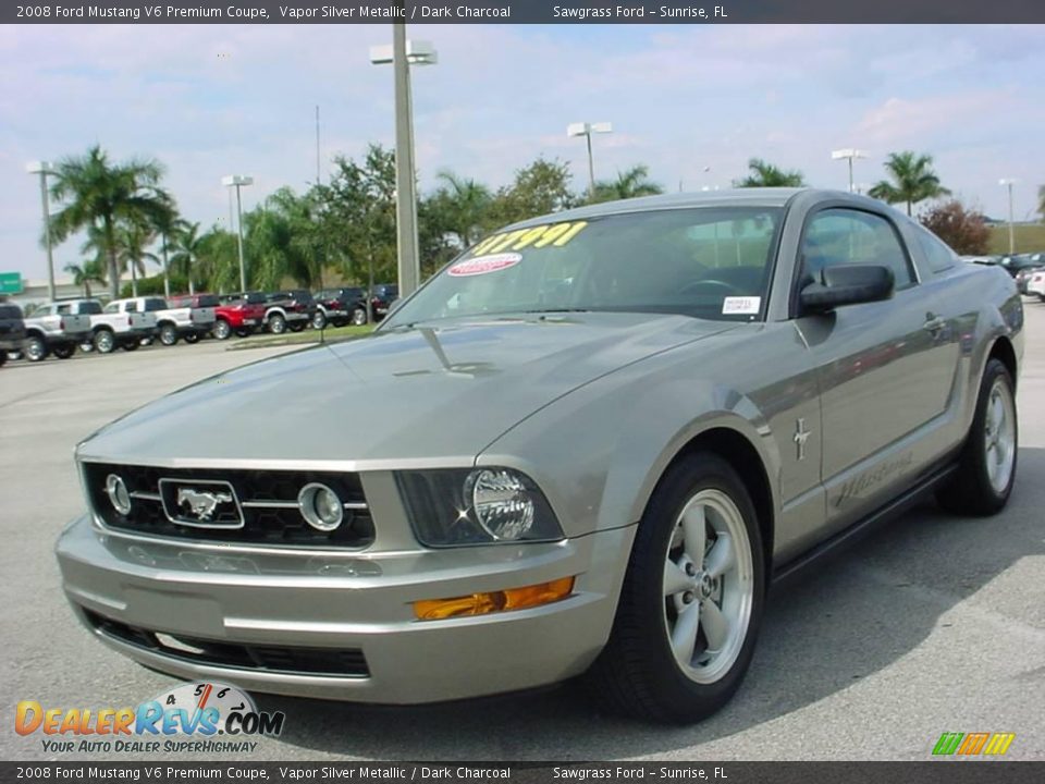 2008 Ford Mustang V6 Premium Coupe Vapor Silver Metallic / Dark Charcoal Photo #7
