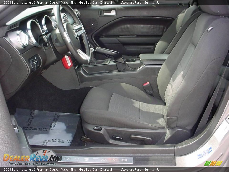 2008 Ford Mustang V6 Premium Coupe Vapor Silver Metallic / Dark Charcoal Photo #10