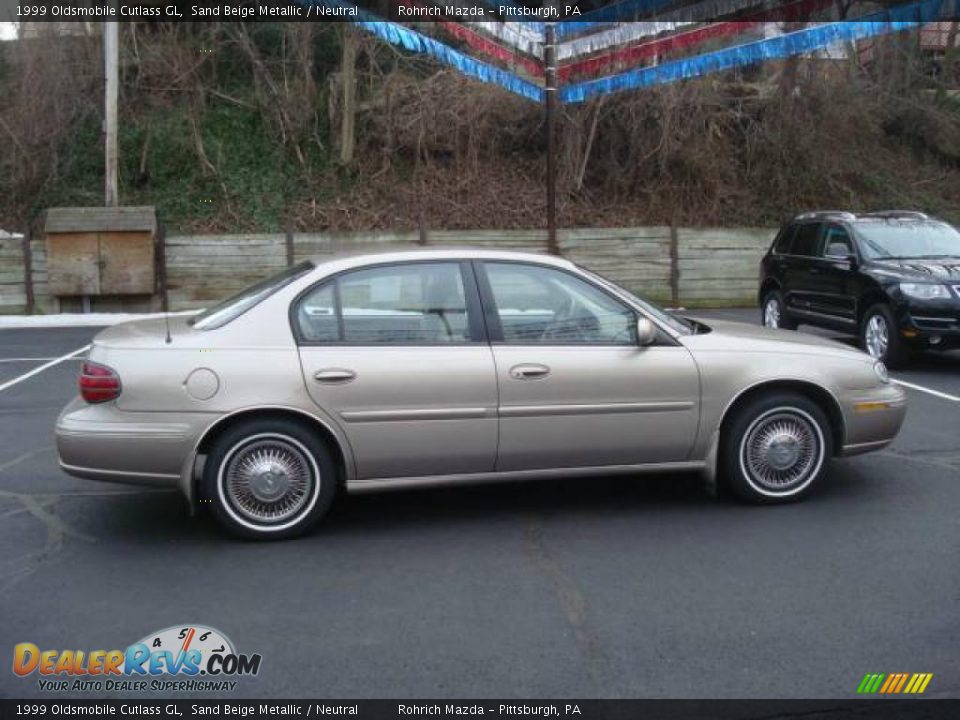 1999 Oldsmobile Cutlass GL Sand Beige Metallic / Neutral Photo #6