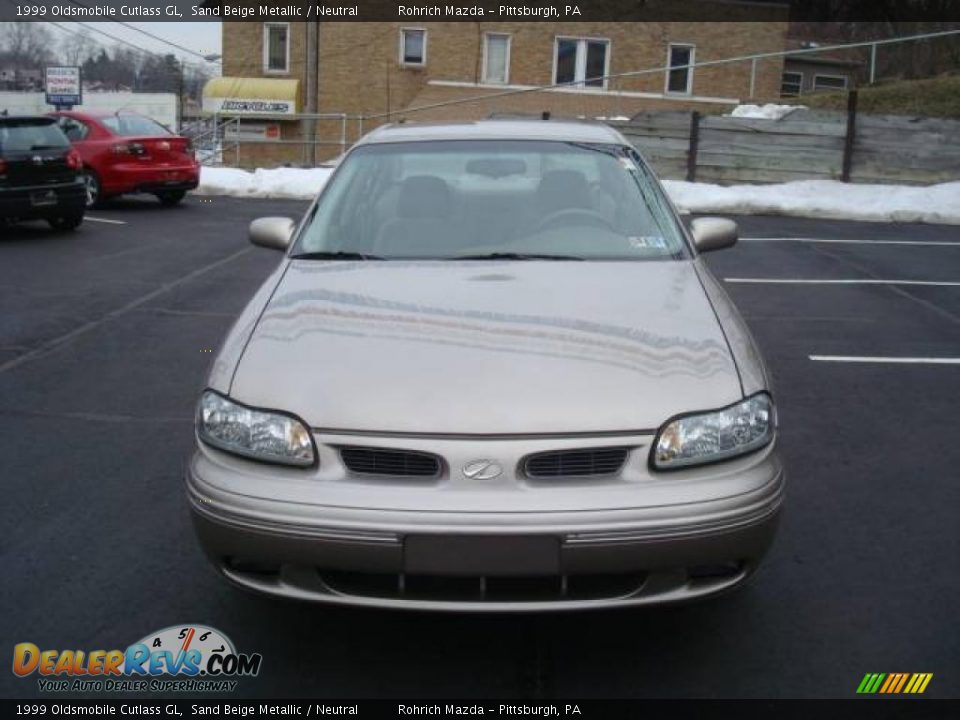 1999 Oldsmobile Cutlass GL Sand Beige Metallic / Neutral Photo #8