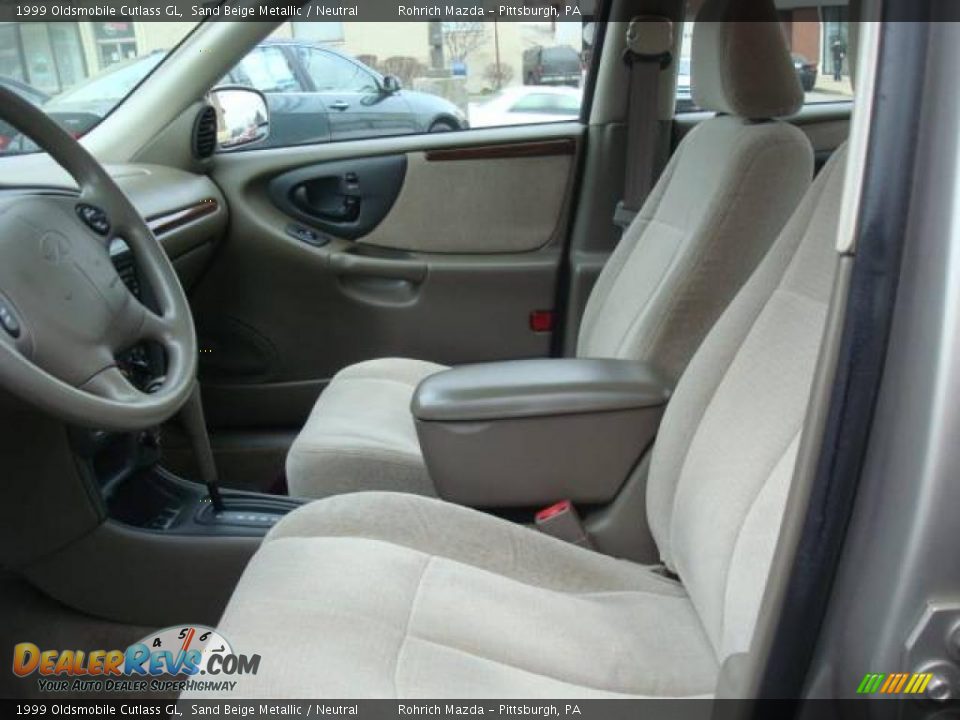 1999 Oldsmobile Cutlass GL Sand Beige Metallic / Neutral Photo #10