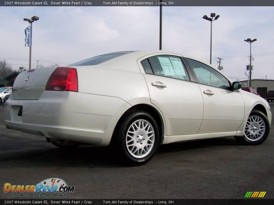 2007 Mitsubishi Galant ES Dover White Pearl / Gray Photo #6