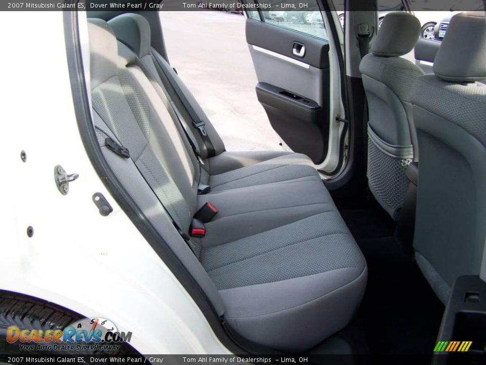 2007 Mitsubishi Galant ES Dover White Pearl / Gray Photo #11