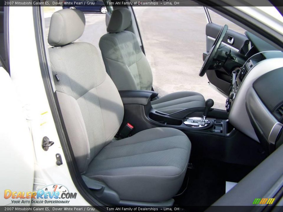 2007 Mitsubishi Galant ES Dover White Pearl / Gray Photo #12