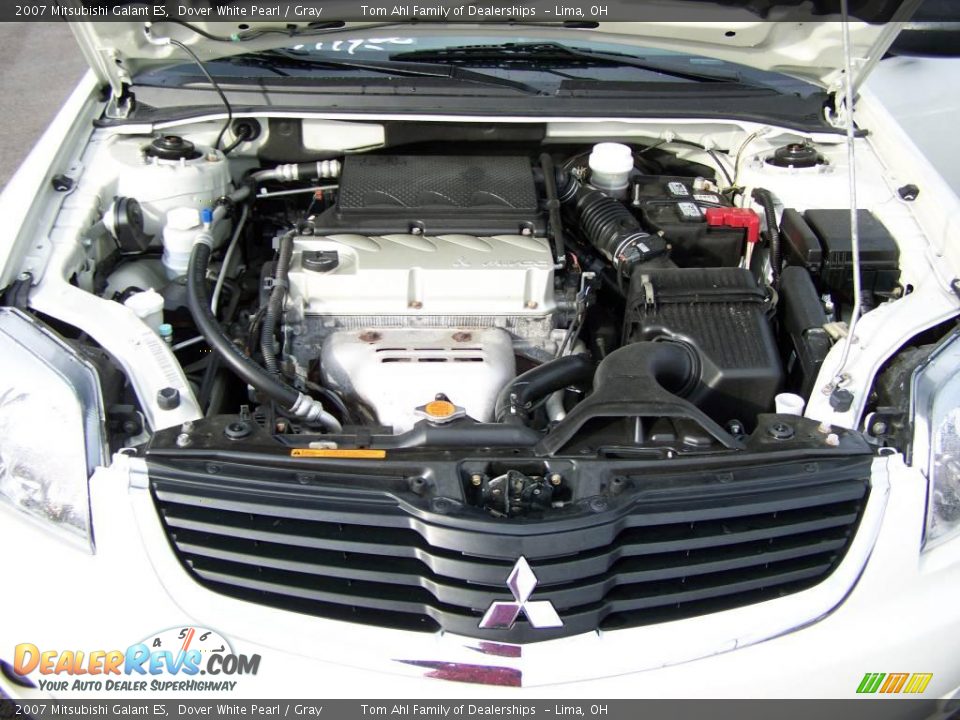 2007 Mitsubishi Galant ES Dover White Pearl / Gray Photo #14