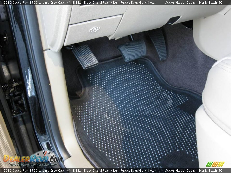 2010 Dodge Ram 3500 Laramie Crew Cab 4x4 Brilliant Black Crystal Pearl / Light Pebble Beige/Bark Brown Photo #16
