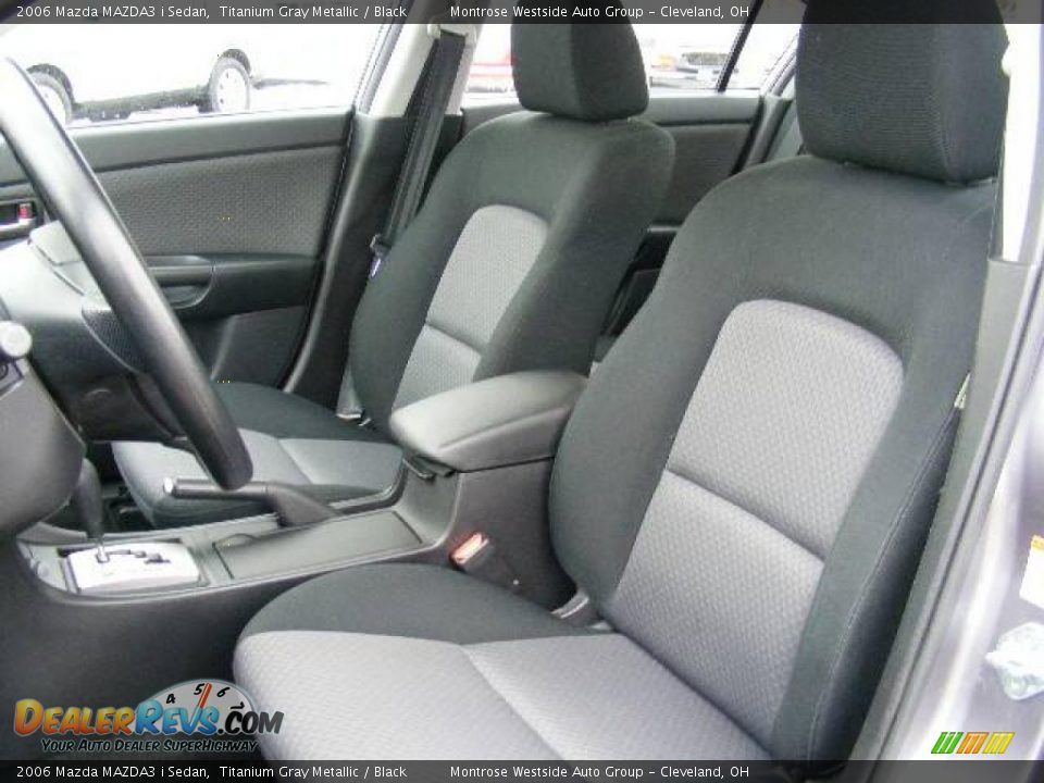 2006 Mazda MAZDA3 i Sedan Titanium Gray Metallic / Black Photo #9