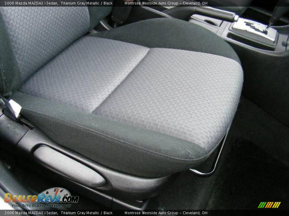 2006 Mazda MAZDA3 i Sedan Titanium Gray Metallic / Black Photo #14