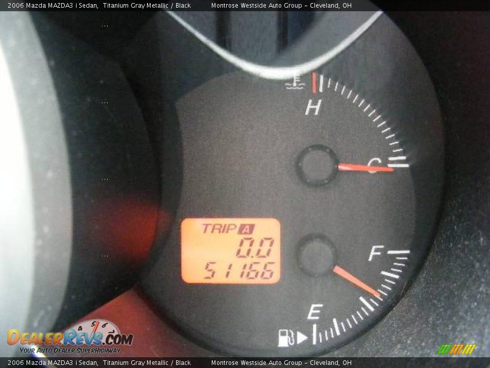 2006 Mazda MAZDA3 i Sedan Titanium Gray Metallic / Black Photo #18