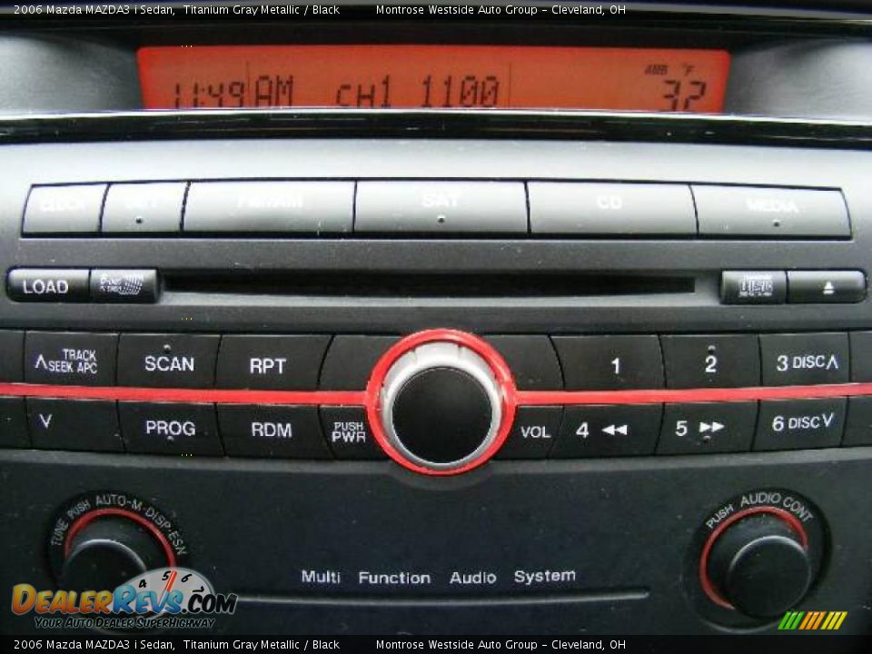 2006 Mazda MAZDA3 i Sedan Titanium Gray Metallic / Black Photo #20