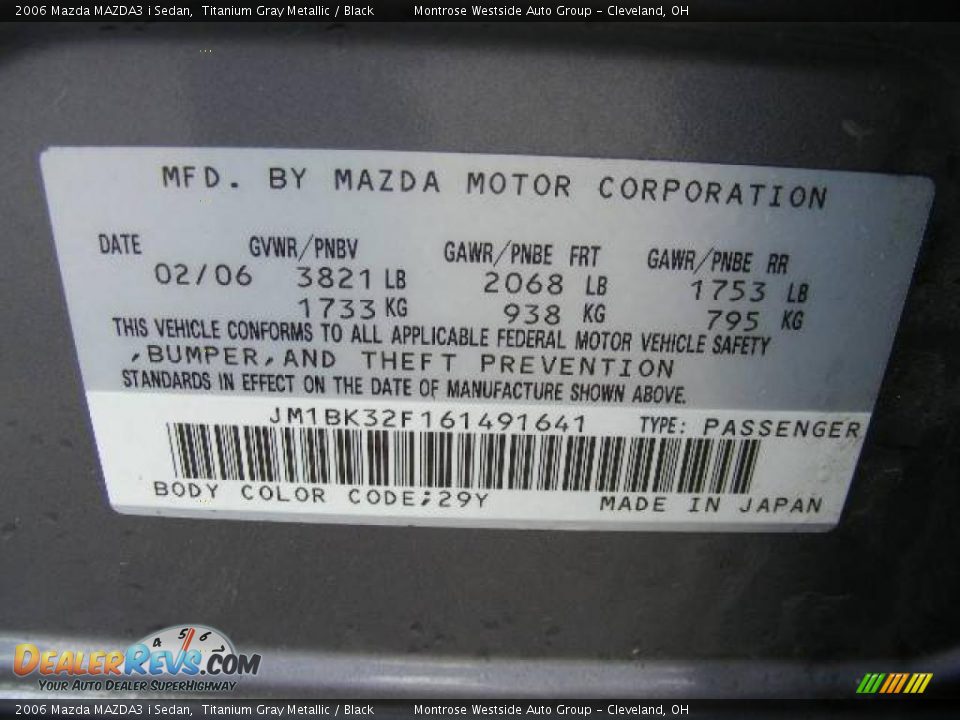 2006 Mazda MAZDA3 i Sedan Titanium Gray Metallic / Black Photo #30