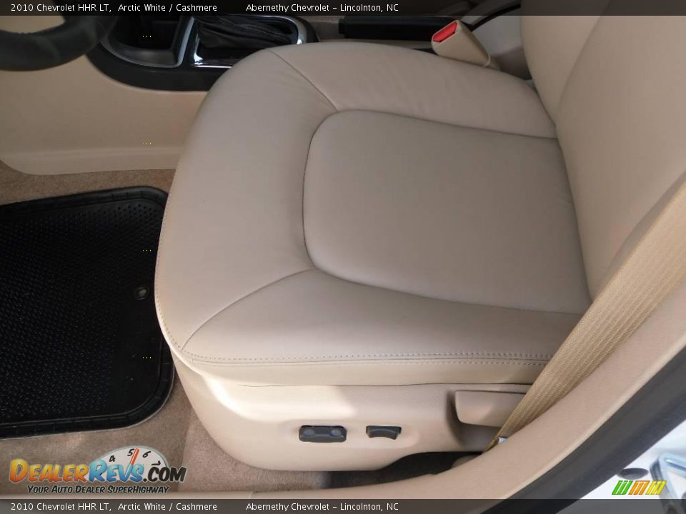 2010 Chevrolet HHR LT Arctic White / Cashmere Photo #8