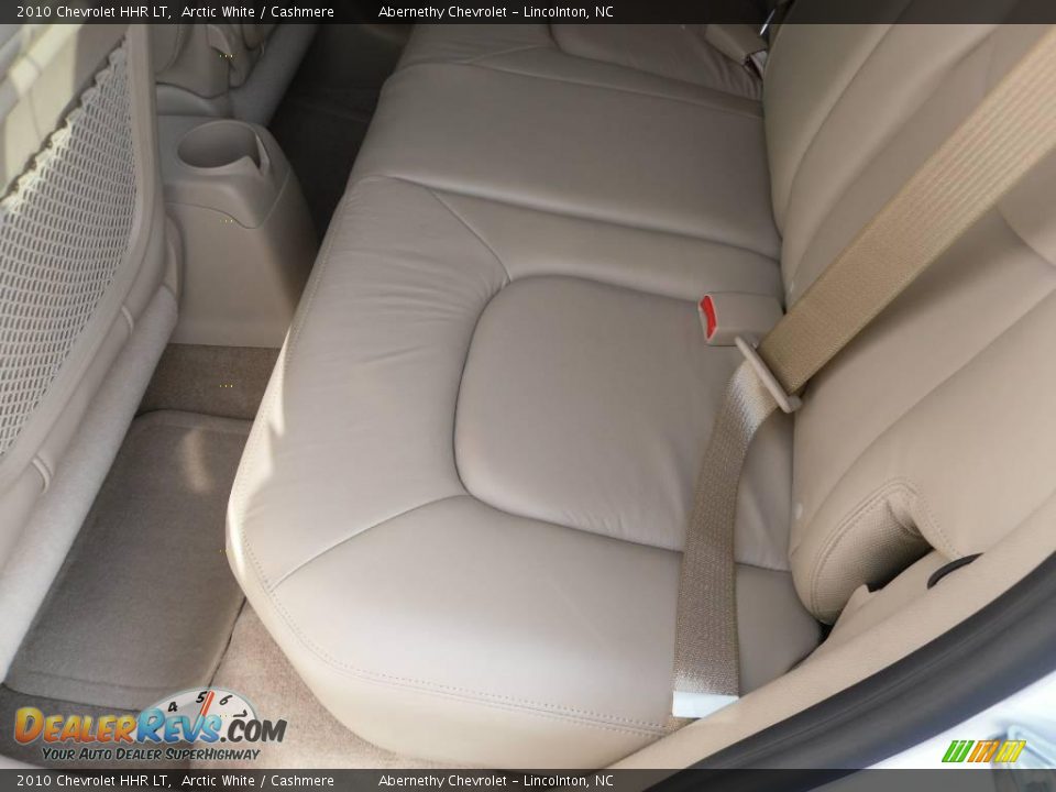 2010 Chevrolet HHR LT Arctic White / Cashmere Photo #10